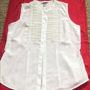 Button up sleeveless shirt